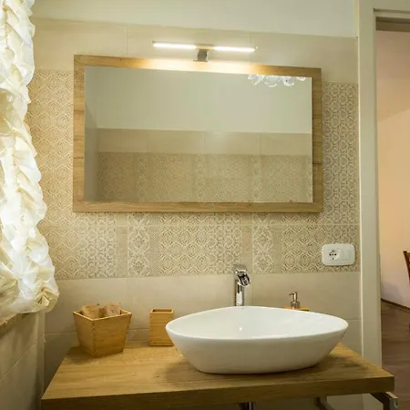 Felicita Bed & Breakfast *